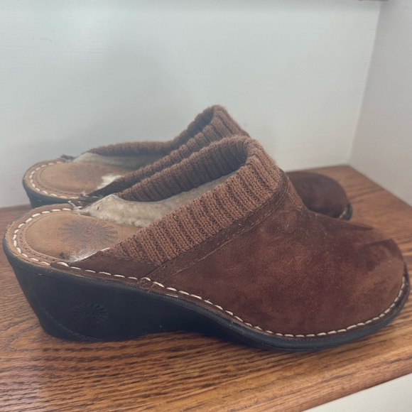 UGG shearling clogs - Picture 2 of 6